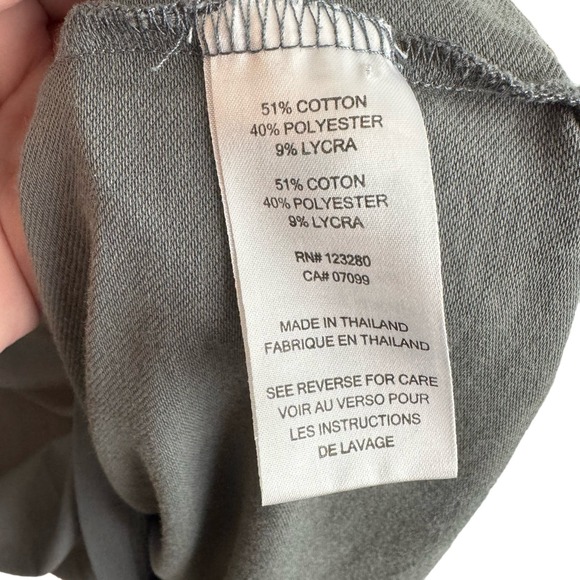 Men’s Travis Mathew Grey Golf Polo Short Sleeve Shirt Pocket Size XL - Picture 6 of 7